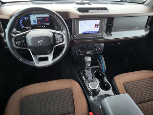 Used 2022 Ford Bronco Outer Banks AWD/4WD image 13