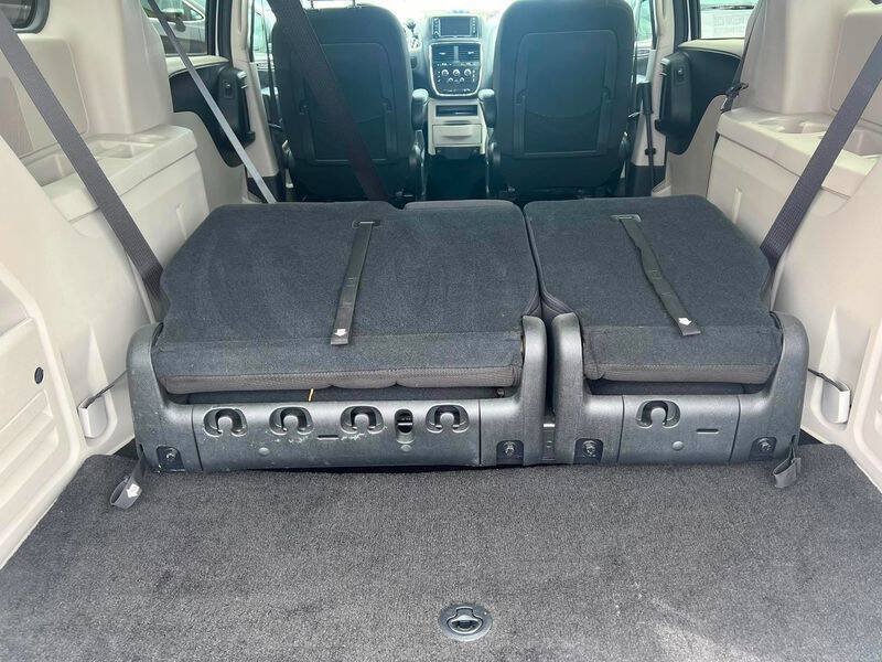 Used 2017 Dodge Grand Caravan SE w/ Power Window Group FWD image 48