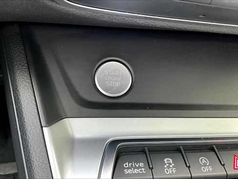 Used 2019 Audi Q3 2.0T Premium Plus image 33