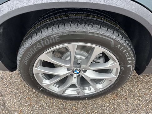 New 2026 BMW X5 xDrive40i w/ Premium Package image 10