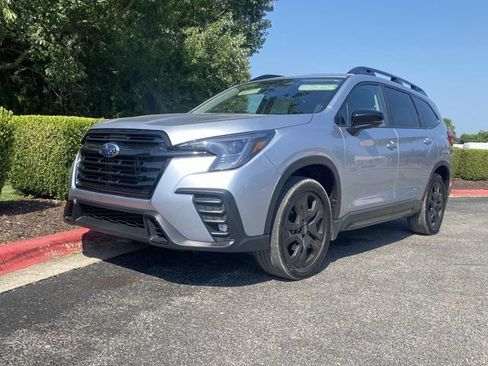 Used 2025 Subaru Ascent Onyx Edition w/ Onyx Package AWD/4WD image 11