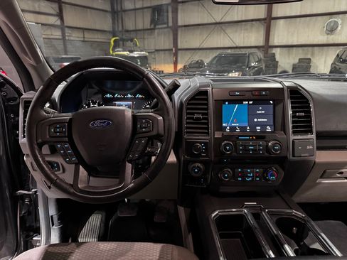 Used 2018 Ford F150 XLT w/ Equipment Group 302A Luxury image 29
