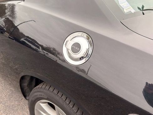 Used 2019 Dodge Challenger SXT image 15