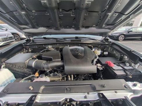 Used 2022 Toyota Tacoma SR5 image 27