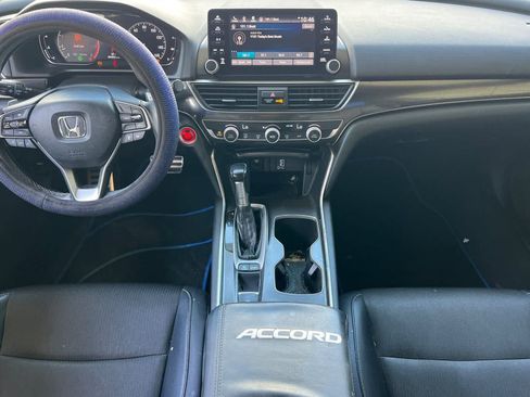 Used 2018 Honda Accord Sport image 4
