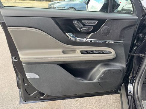 New 2026 Lincoln Corsair Premiere image 24