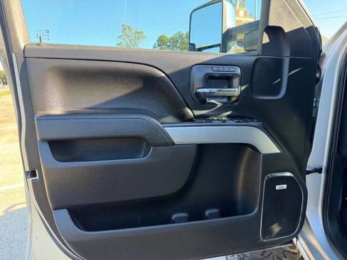 Used 2016 Chevrolet Silverado 2500 LTZ w/ Duramax Plus Package image 11