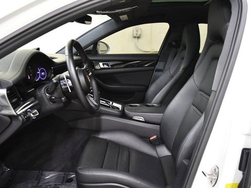 Used 2021 Porsche Panamera RWD image 11