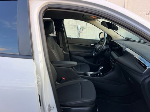 Used 2025 Buick Encore GX Preferred image 25