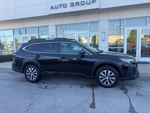 Used 2024 Subaru Outback Premium AWD/4WD image 2
