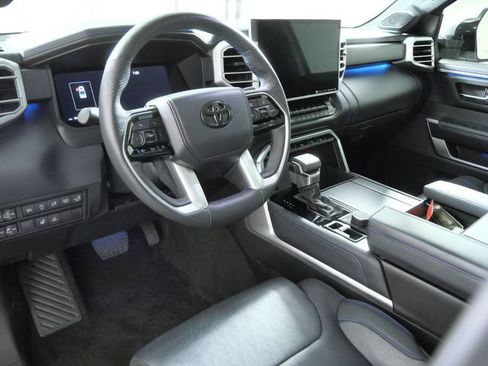 Used 2022 Toyota Tundra Platinum w/ Advanced Package AWD/4WD image 4