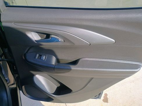 Used 2023 Chevrolet TrailBlazer LT w/ Convenience Package image 11