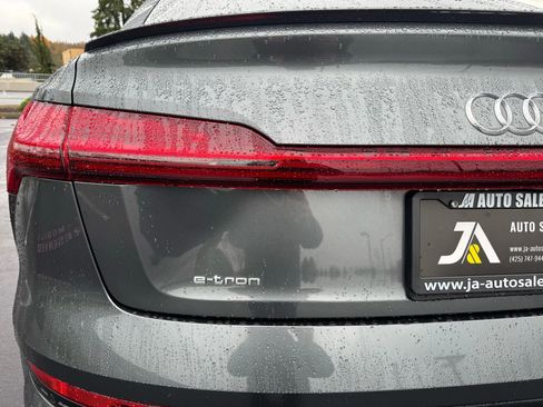 Used 2021 Audi e-tron Premium w/ Towing Package image 14