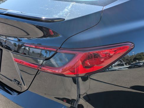 Used 2025 Toyota Camry SE AWD/4WD image 11