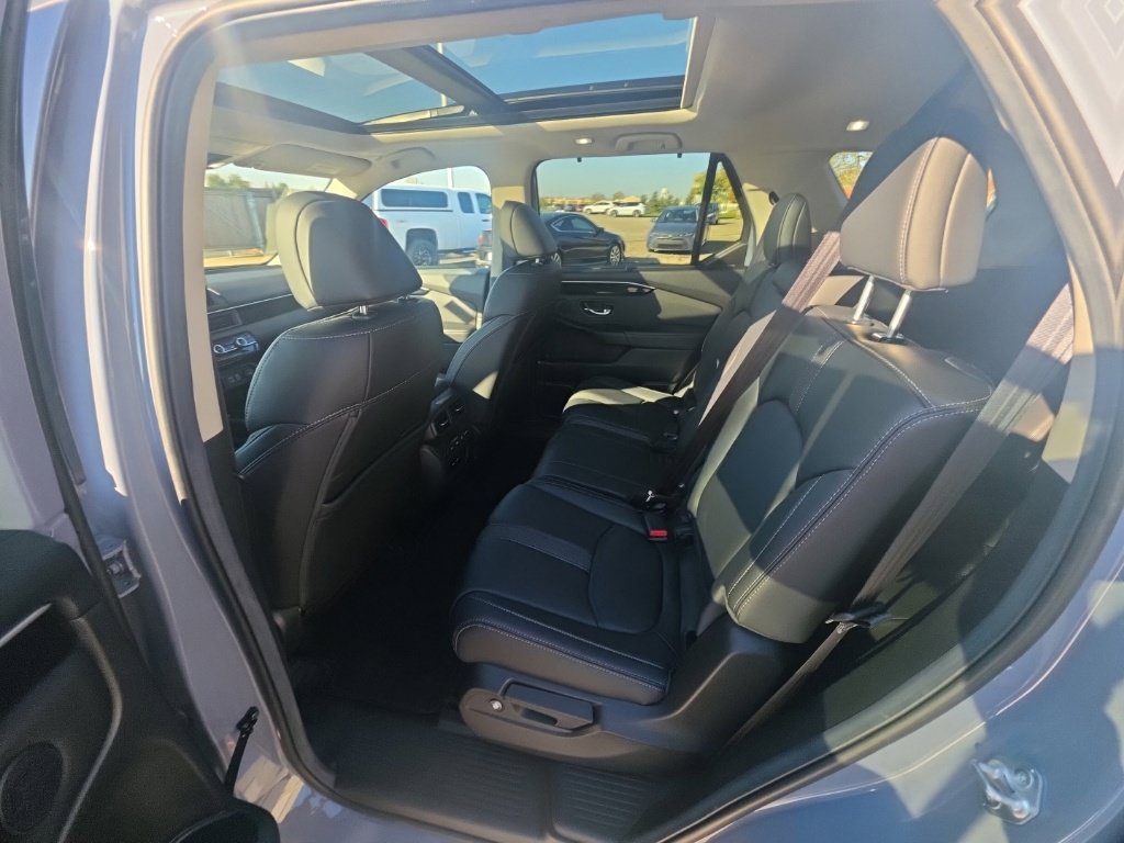 Certified 2025 Honda Pilot Touring image 27