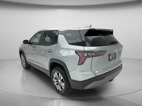 Used 2025 Chevrolet Equinox LT AWD/4WD image 6