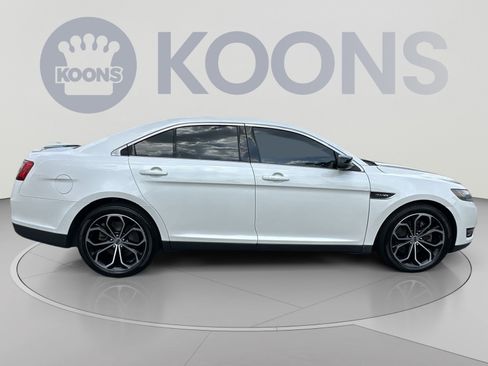 Used 2018 Ford Taurus SHO AWD/4WD image 12