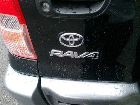 Used 2002 Toyota RAV4 4WD image 12