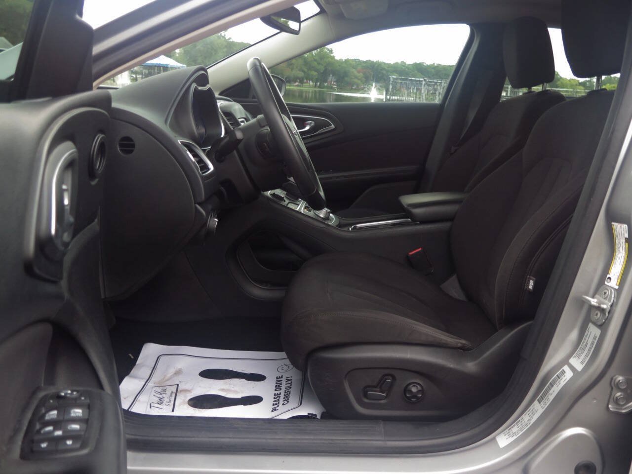 Used 2015 Chrysler 200 Limited w/ Convenience Group FWD image 13