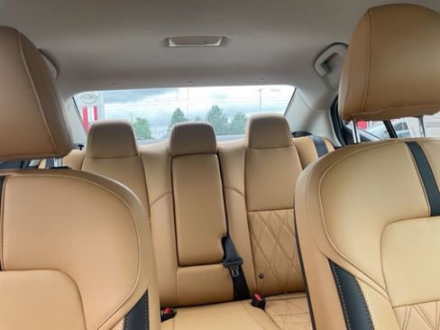 Used 2024 Nissan Sentra SV w/ SV Premium Package image 11