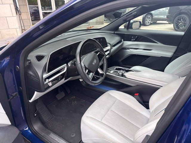 Certified 2024 Cadillac Lyriq Luxury AWD/4WD image 19