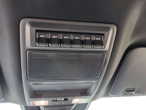 Used 2025 Ford Ranger Raptor AWD/4WD image 9