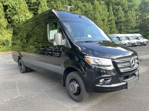 New 2024 Mercedes-Benz Sprinter 3500 image 4