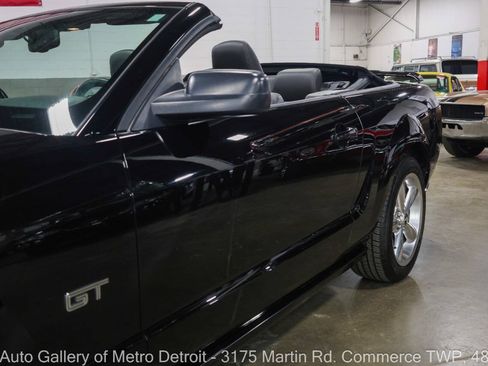 Used 2008 Ford Mustang GT Premium RWD image 22