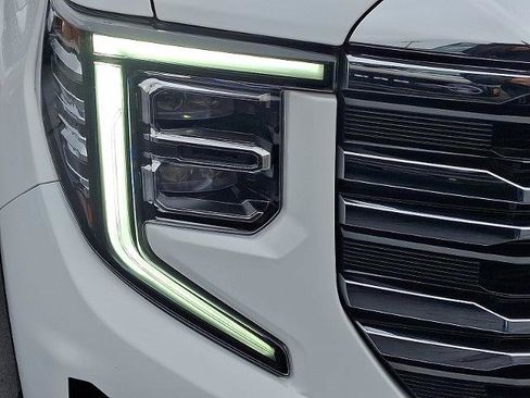 Used 2024 GMC Sierra 1500 SLT w/ SLT Premium Plus Package image 8