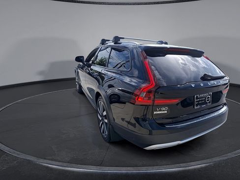 Certified 2024 Volvo V90 B6 Cross Country Plus w/ Protection Package Premier AWD/4WD image 28