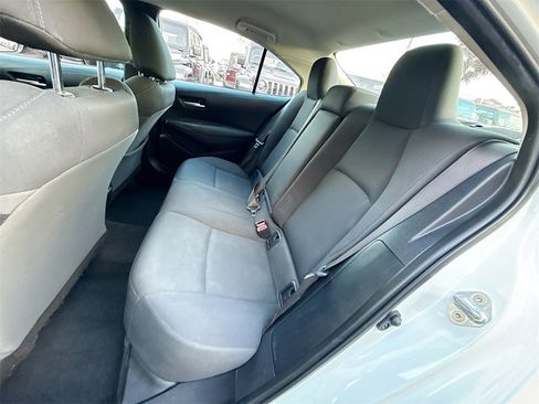 Used 2021 Toyota Corolla LE image 26