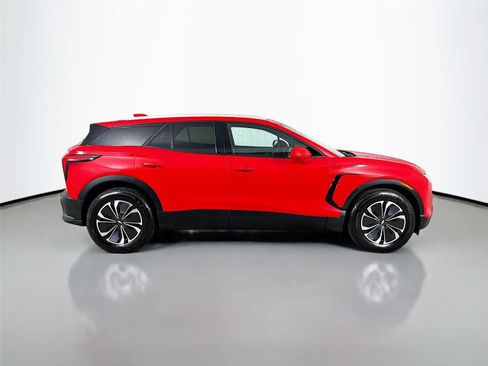 Used 2024 Chevrolet Blazer EV LT AWD/4WD image 10