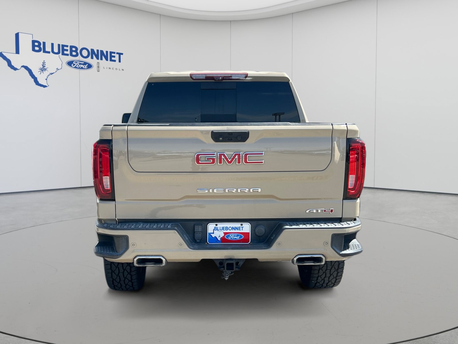 Used 2022 GMC Sierra 1500 AT4 w/ AT4 Premium Package AWD/4WD image 5
