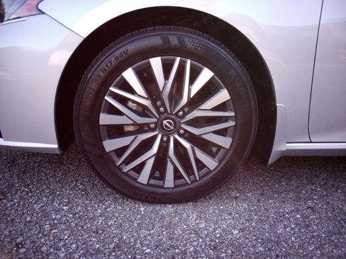 Certified 2024 Nissan Altima 2.5 SV image 27