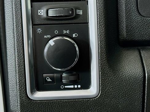 Used 2023 RAM 1500 Classic SLT w/ Electronics Group AWD/4WD image 10