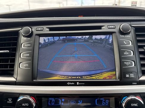 Used 2014 Toyota Highlander XLE AWD/4WD image 24