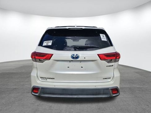 Used 2018 Toyota Highlander Limited Platinum image 5