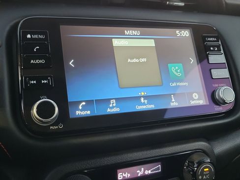 Used 2023 Nissan Kicks SR image 10