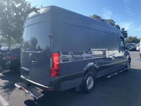 Used 2019 Mercedes-Benz Sprinter 2500 170 Extended Cargo image 4