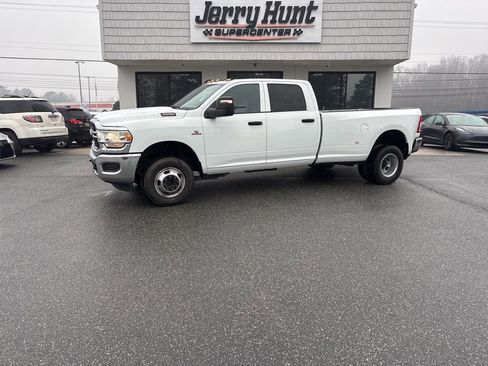 Used 2024 RAM 3500 Tradesman w/ Chrome Appearance Group image 1