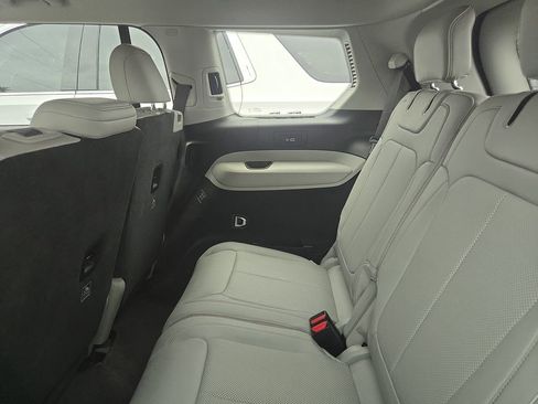 Used 2023 Jeep Grand Cherokee L Overland AWD/4WD image 9