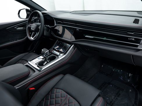 New 2026 Audi SQ8 Prestige image 9