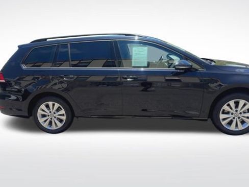 Used 2019 Volkswagen Golf S AWD/4WD image 10