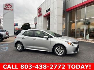 Used 2025 Toyota Corolla SE video 2