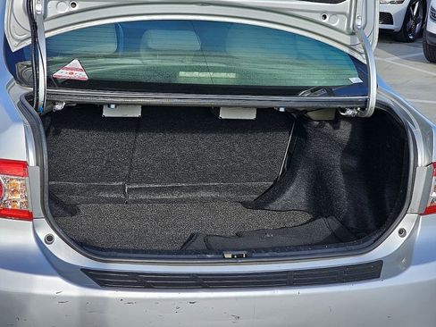 Used 2011 Toyota Corolla LE FWD image 12