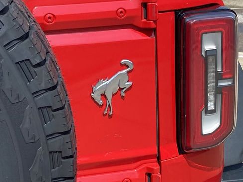 Used 2023 Ford Bronco Badlands w/ Sasquatch Package image 55