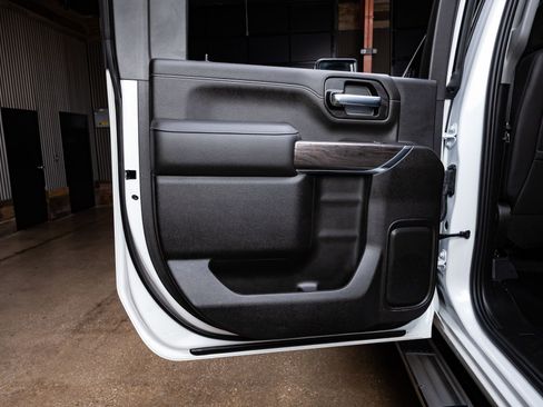 Used 2022 Chevrolet Silverado 2500 LTZ w/ LTZ Plus Package image 38