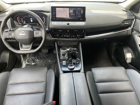 Certified 2025 Nissan Rogue SL w/ Tech Package AWD/4WD image 12