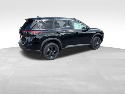 New 2026 Nissan Rogue SV image 4