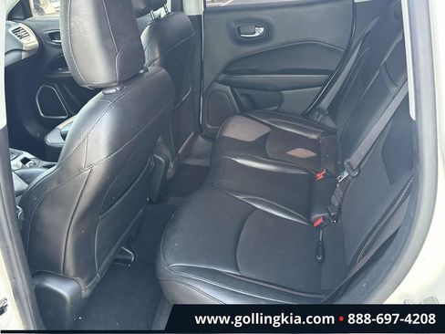Used 2019 Jeep Compass Latitude w/ Cold Weather Group AWD/4WD image 11